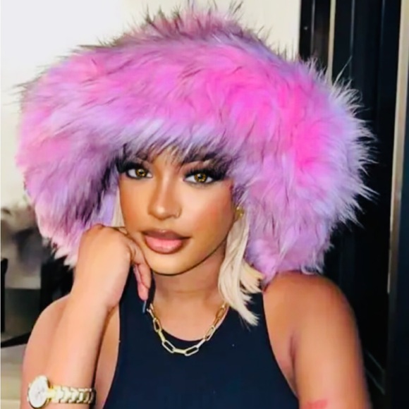 Luscious Topper - Picture 1 of 2